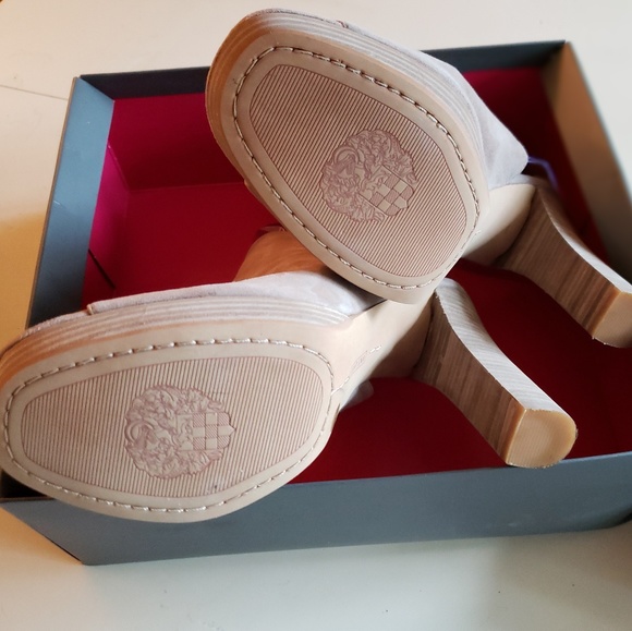 Vince Camuto Gilsa Peep Toe Bootie size 10 - Picture 3 of 6